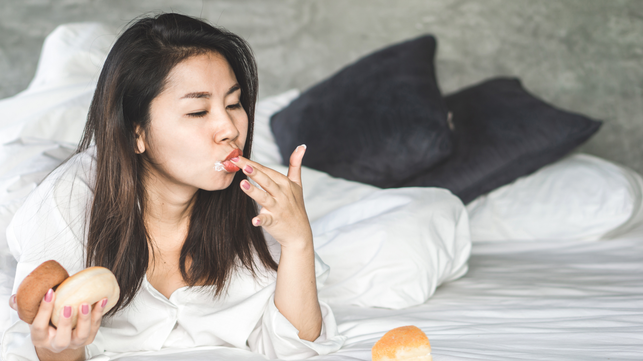 17 Ways to Manage Sugar Cravings in Recovery